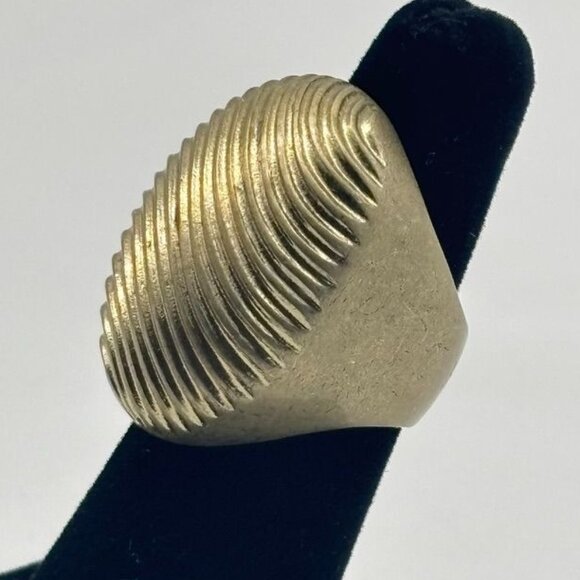 Vintage Kiam Family Large High Dome Textured Brass Ring From 1970s Unisex Signed - Picture 7 of 16